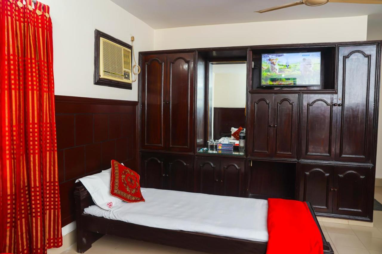 Ali International Hotel Dhaka Buitenkant foto